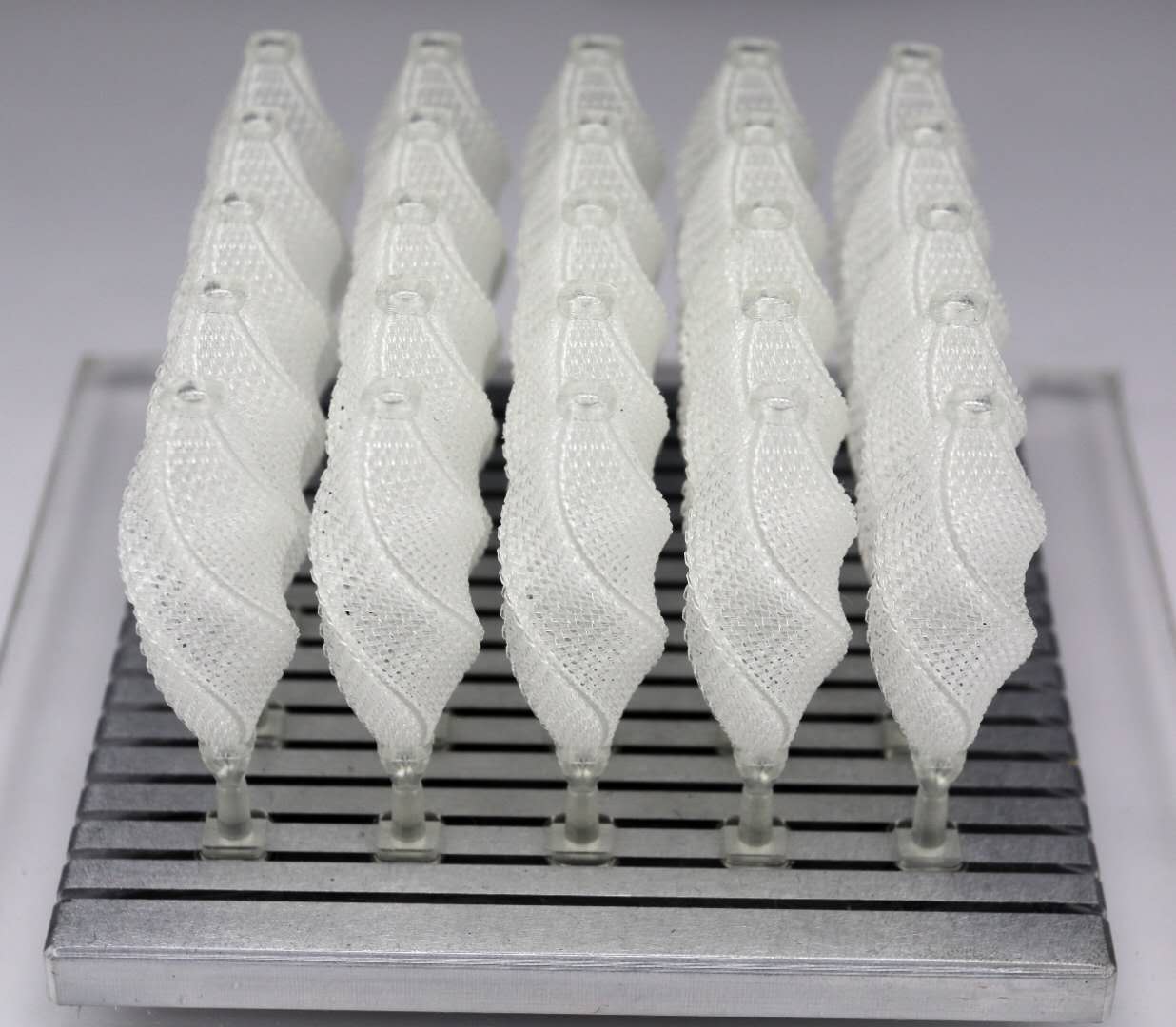 深圳3D打印 性能穩(wěn)定的計(jì)算機(jī)輔助設(shè)備制造領(lǐng)跑者